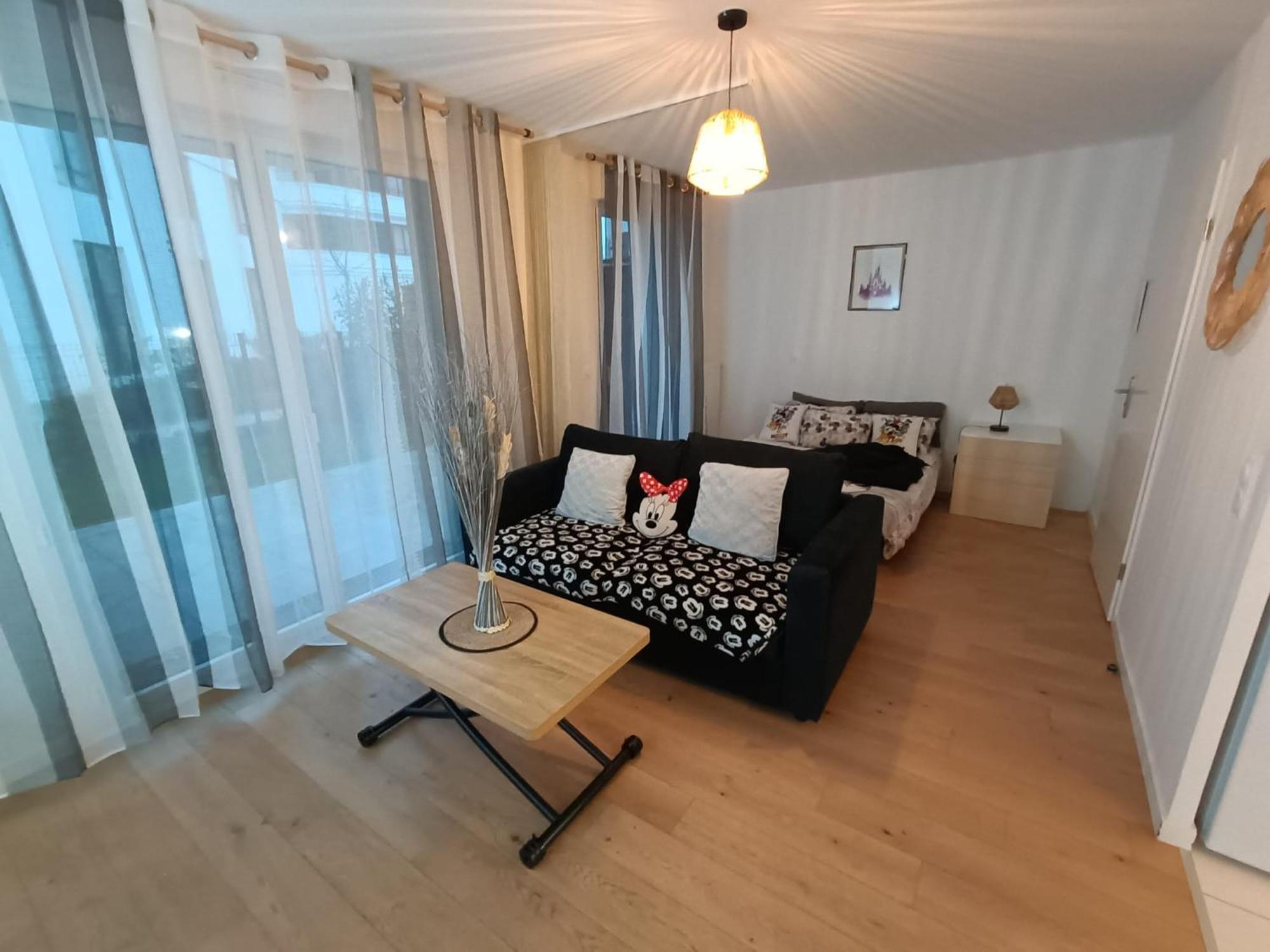 Disney - Paris 5 Min De Disney - Pk Prive Gratuit - 4 Personnes - Terrasse Jardin Chessy  Exterior photo