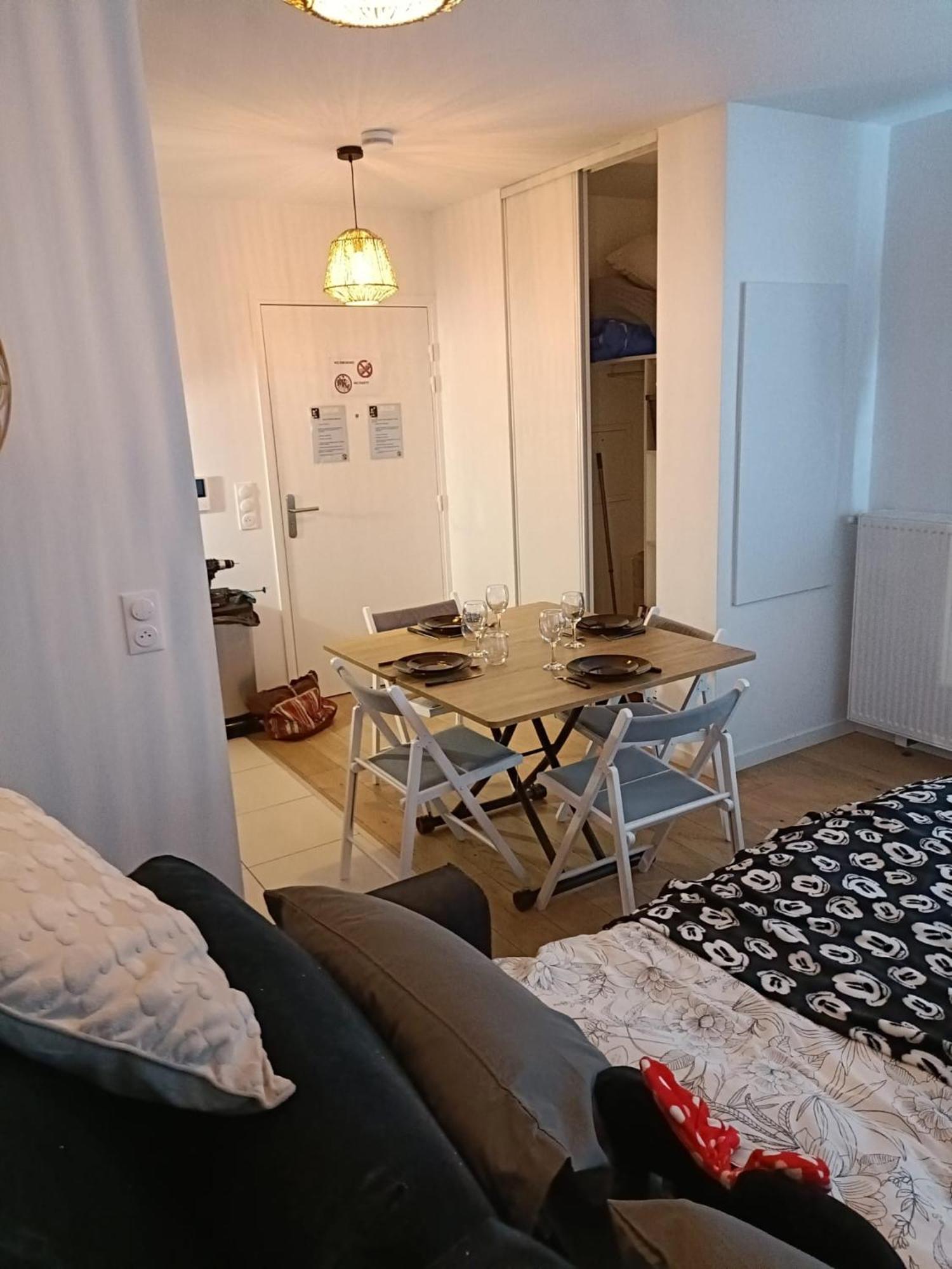 Disney - Paris 5 Min De Disney - Pk Prive Gratuit - 4 Personnes - Terrasse Jardin Chessy  Exterior photo