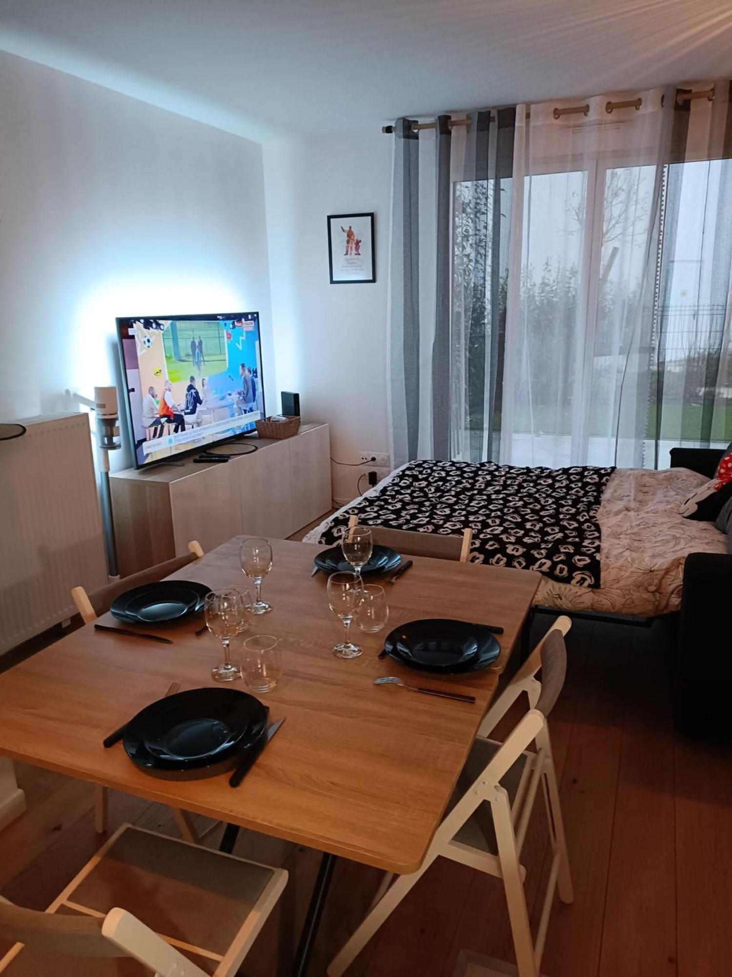 Disney - Paris 5 Min De Disney - Pk Prive Gratuit - 4 Personnes - Terrasse Jardin Chessy  Exterior photo