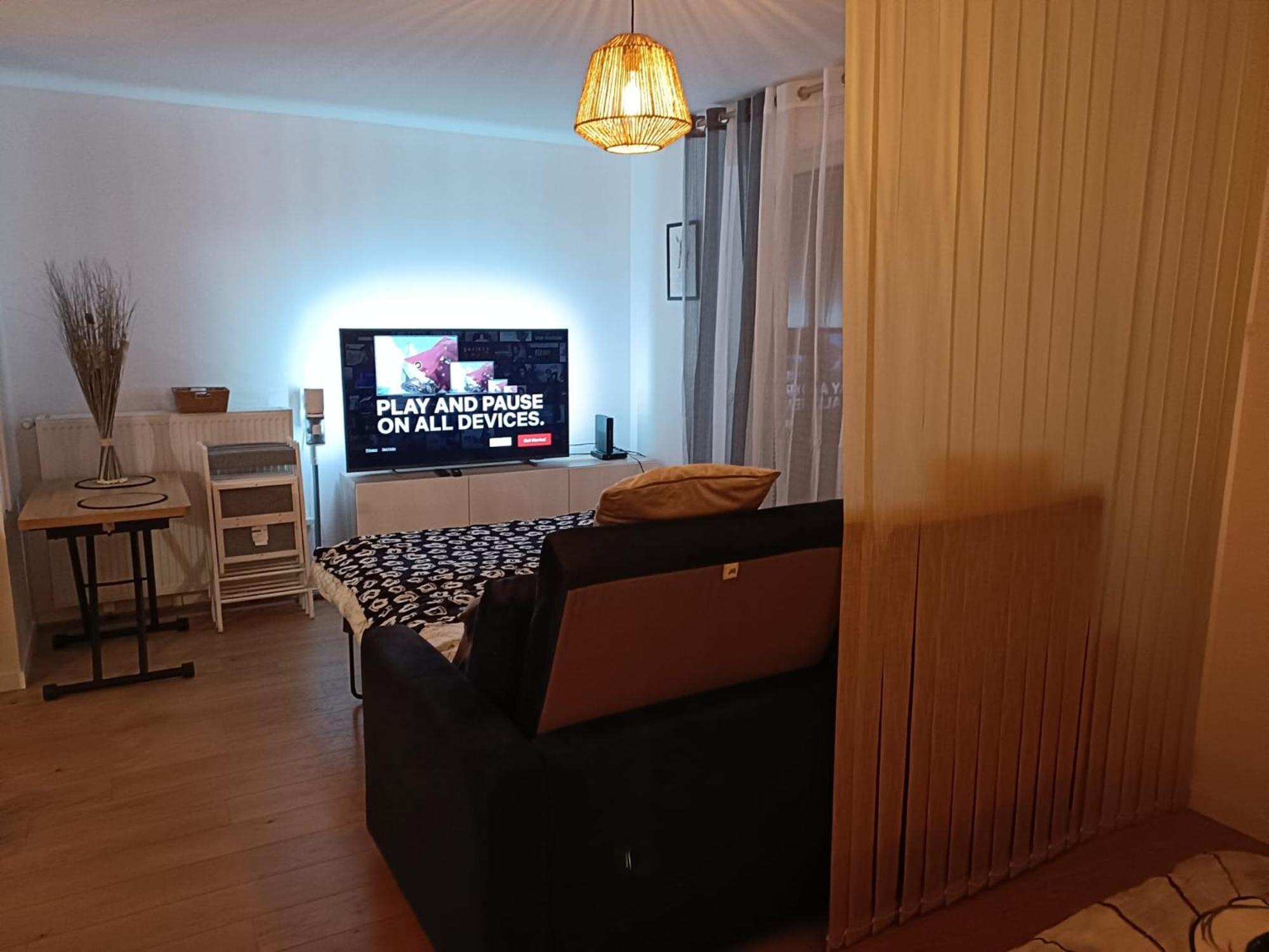 Disney - Paris 5 Min De Disney - Pk Prive Gratuit - 4 Personnes - Terrasse Jardin Chessy  Exterior photo
